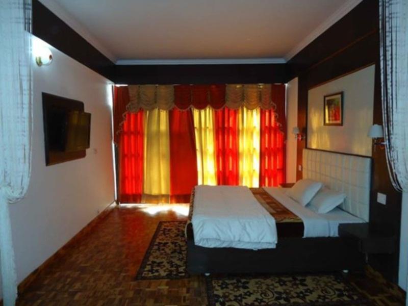 Hotel Imperial Palace Manali  Exterior photo